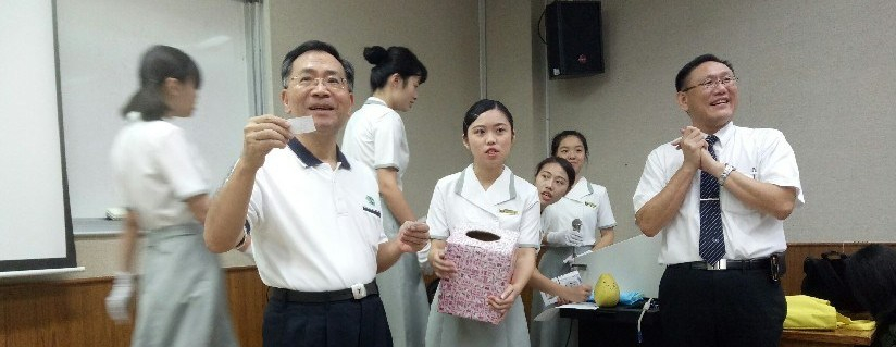 慈濟大學健康親善大使每年策劃品德教育週，豐富多元有創意，蔡炳坤執行長前往參與鼓勵！(20181009)