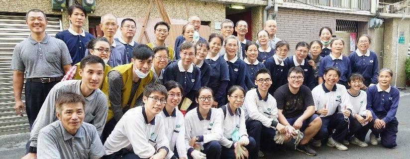 臺南慈濟高級中學師生參與居家訪視，社區環境煥然一新。(20181115)