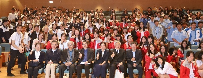 2018中央研究院科普演講在慈濟大學舉行，吸引400多位民眾湧進聽講。(20181102)