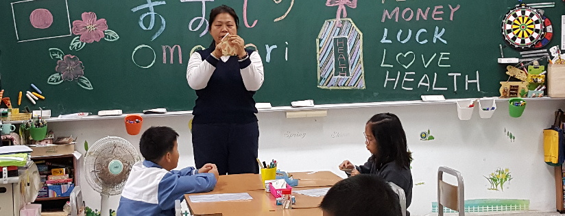 慈大附中舉辦迎接新年節慶活動～師生開心認識各國文化。(20190123)