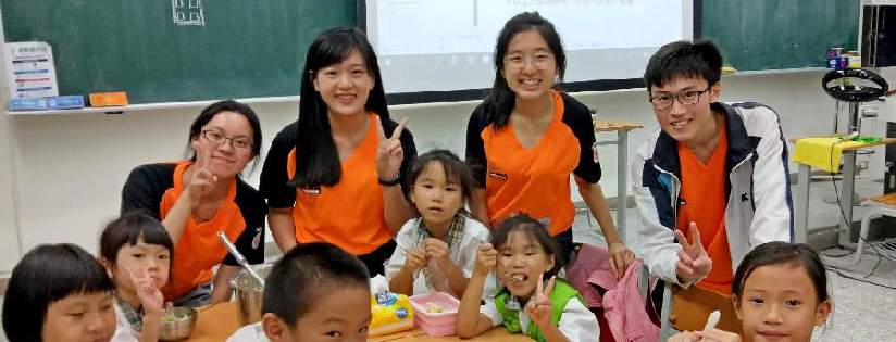 慈濟大學兩學生榮獲大專優秀青年獎，學校師生與有榮焉。(20190415)