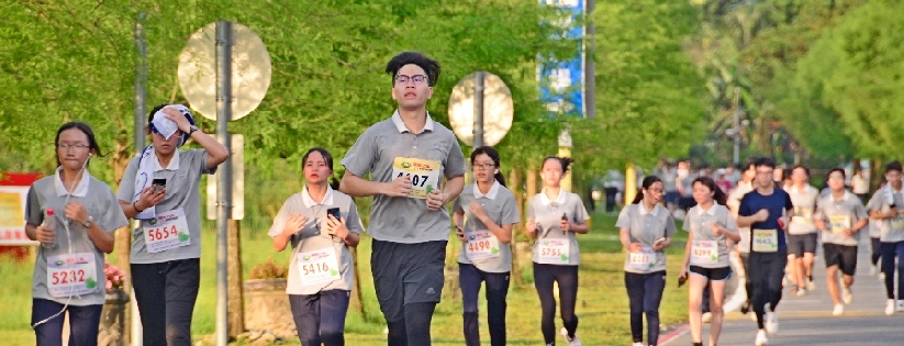 鄉村田野十公里路跑，慈濟科技大學1,449師生接受挑戰。(20190518)