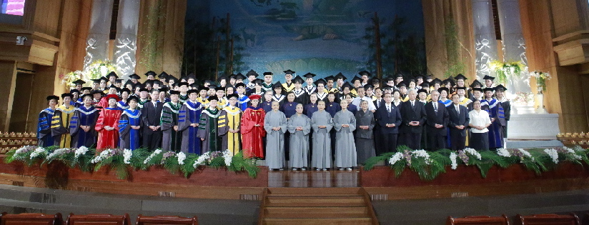 慈大畢典首次線上分場直播，全球分享師長祝福。(20200606)